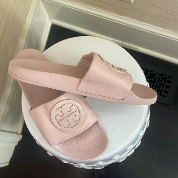 Tory Burch Slides in EUC - Picture 2 of 5